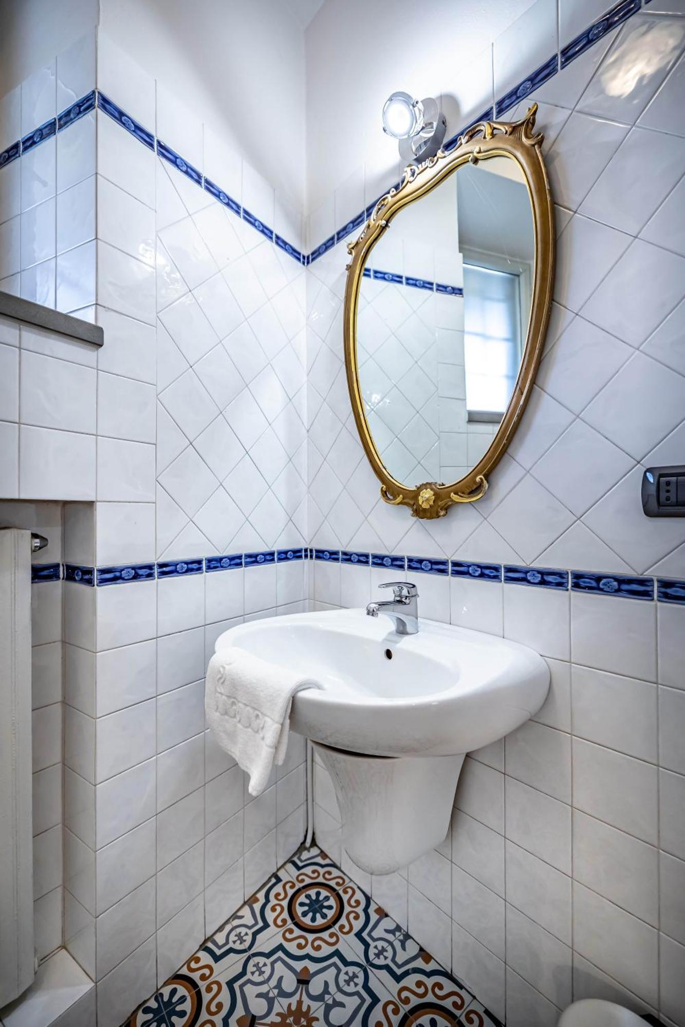 Yid Gramsci Apartment Firenze Bagian luar foto